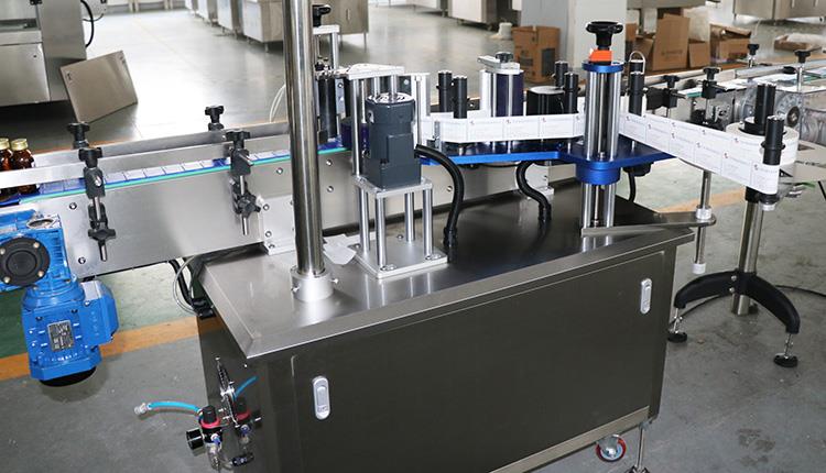 स्वचालित दौर बोतल चिपकने वाला स्टीकर लेबलिंग मशीन
