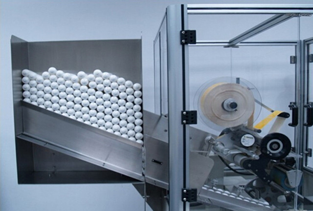 स्वचालित ट्यूब लेबलिंग मशीन पेस्ट क्रीम लोशन ट्यूब विवरण के लिए